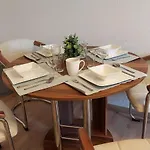 Amina By Interhome Daire